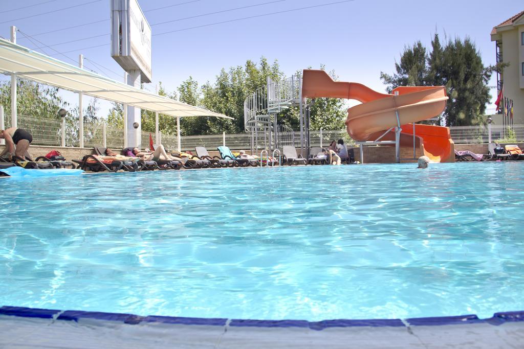 Holiday City Hotel (Adults Only) Side Exteriör bild